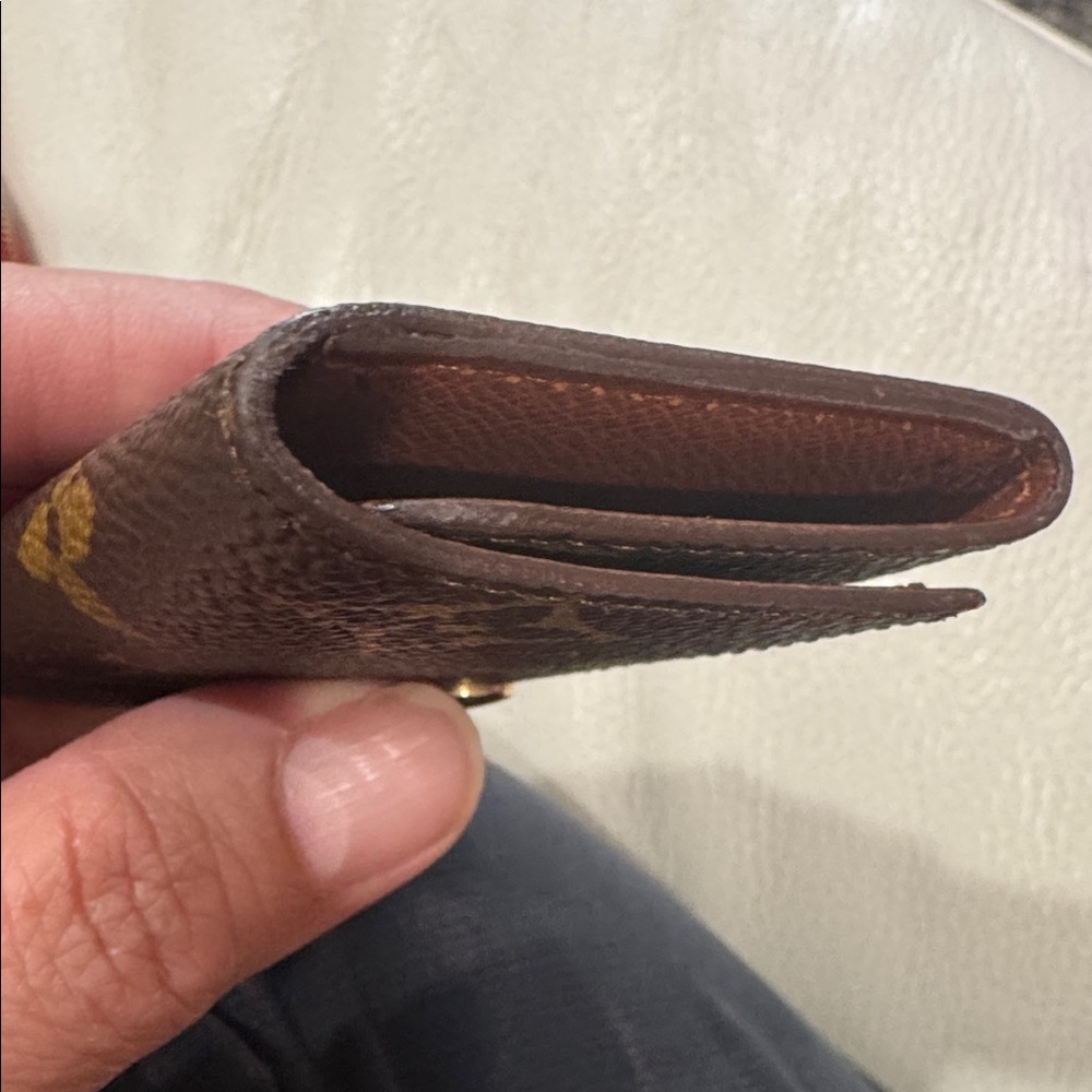Authentic Key holder! Excellent condition!!!! - Picture 6 of 15